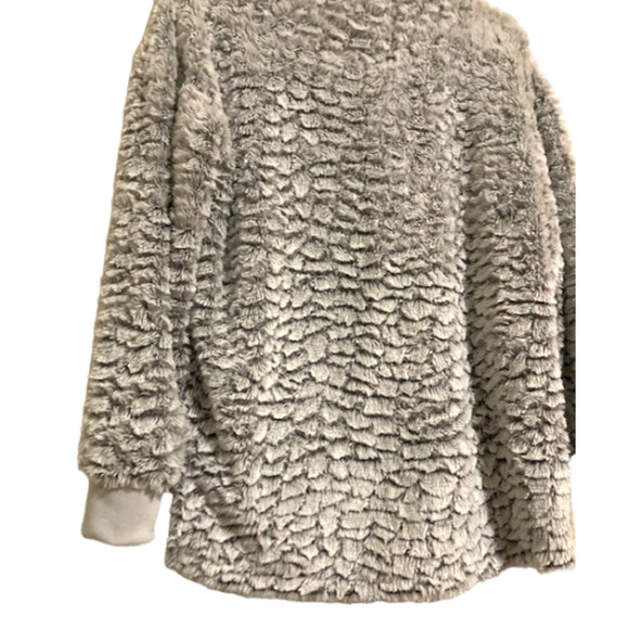 Gray FUZZY Sweater - Knapp Studio - Size Medium - Picture 6 of 8